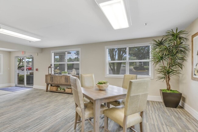 Acclaim at Lake Largo