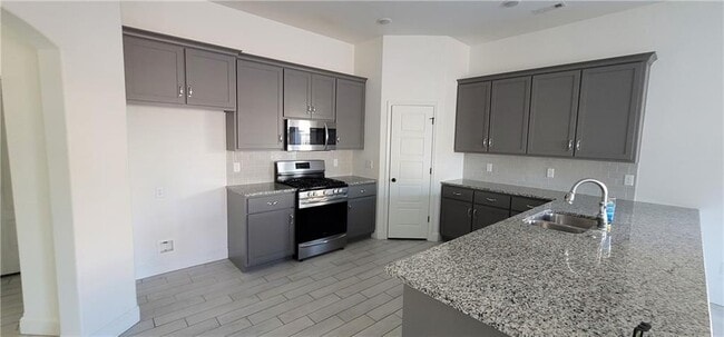 Photo - 5908 NW Ettie May St