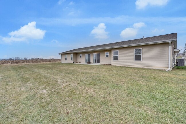 Photo - 5482 Summerland Drive