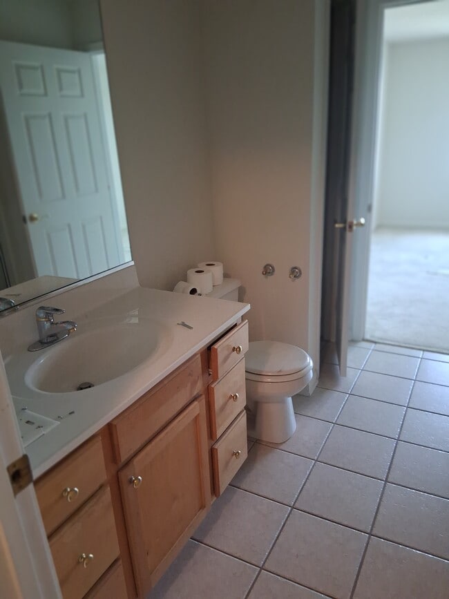 Building Photo - 9729 Wildwood Ct Unit 9729 Wildwood Ct 1B