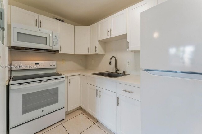 Photo - 11005 SW 1st St Unit 203