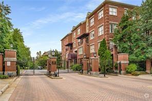 Building Photo - 1735 Peachtree St NE Unit 214 Rental