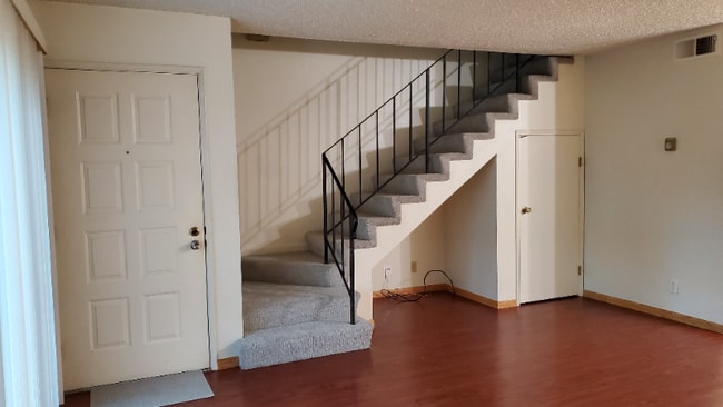 Photo - 539 Giuffrida Ave