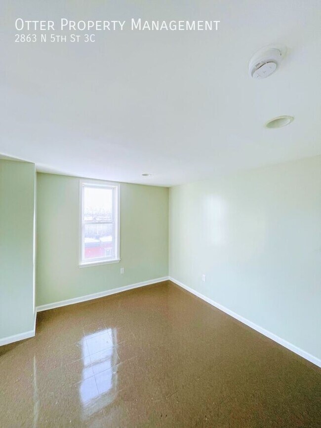 Photo - 2863 N 5th St