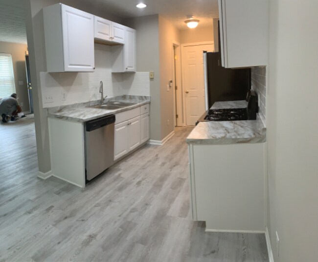 Photo - 289 Silver Ridge Dr