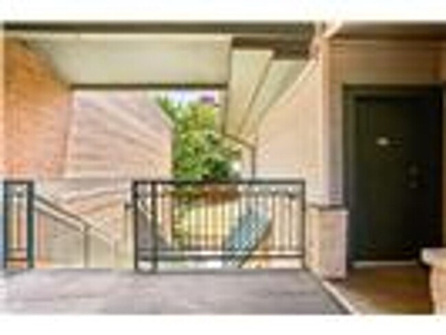 Photo - 1617 W Oleander St Unit 1617 W Oleander St #225