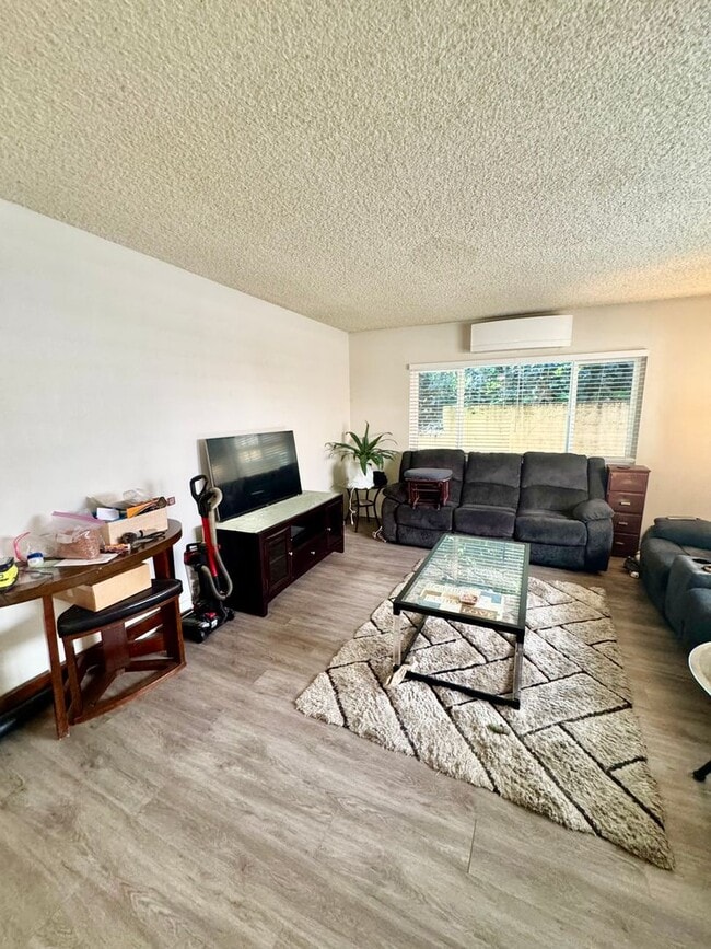 Photo - MOVE IN SPECIAL!!! $100 OFF THE RENT FOR THE 1ST 4 MONTHS!  SPACIOUS 2 BEDROOM / 1 BATHROOM.LARGE...
