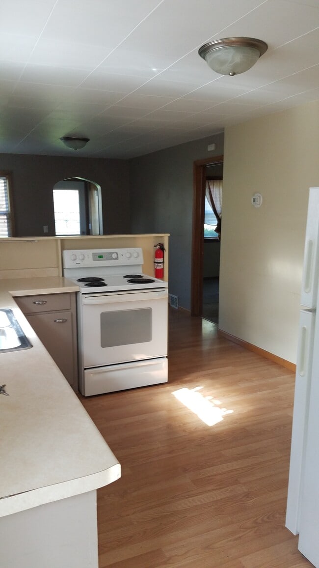 Photo - 2316 Calihan Ave NE