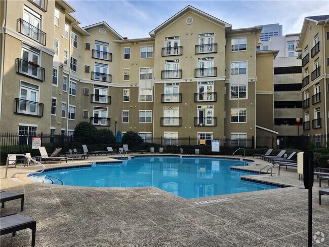 Building Photo - 800 Peachtree St NE Unit 1308 Rental