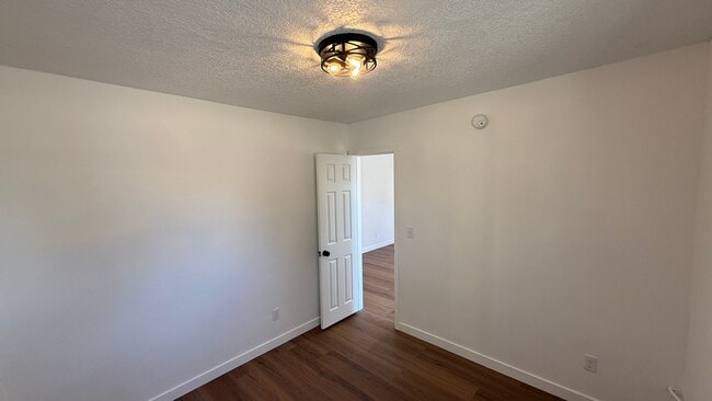 Photo - 469 W 2nd St Unit 2
