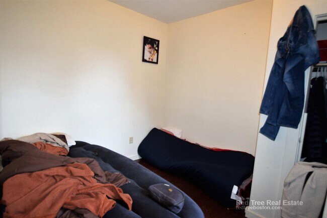 Photo - 1576 Tremont St