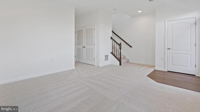 Photo - 610 Hemsworth Ln