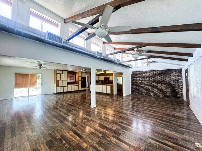 Photo - "Spacious 3-Bedroom Oasis in Yuma - 2,721 ...