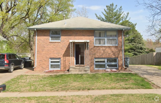 Building Photo - 2814/2816 Unit 2816 Rental