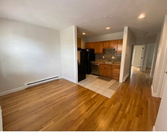 Building Photo - 200 H St Rental