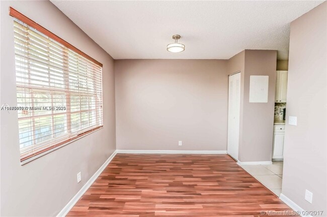 Photo - 8734 SW 3rd St Unidad 206