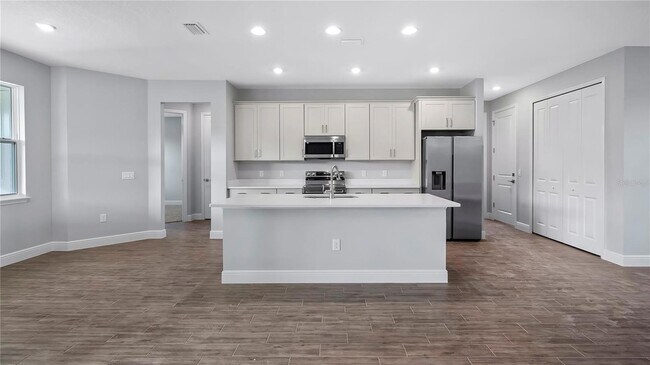 Photo - 577 Dowling Cir