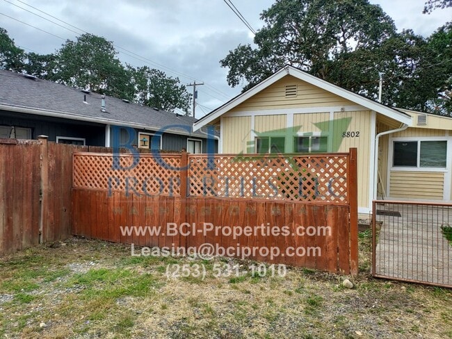 Photo - Beautifully remodeled 2 bedroom Duplex nex...