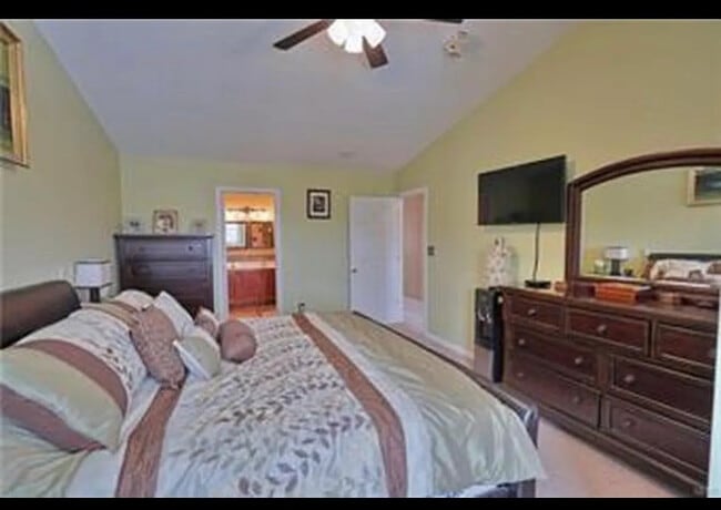 Photo - 1020 Vanguard Dr