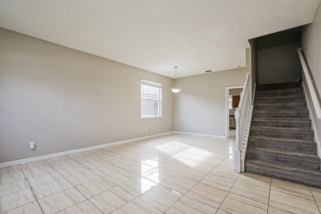 Photo - 1828 Olivia Cir