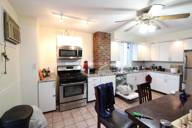 Apartments For Rent Near Boston University In Ma Photo 756 Saratoga St Unit 3