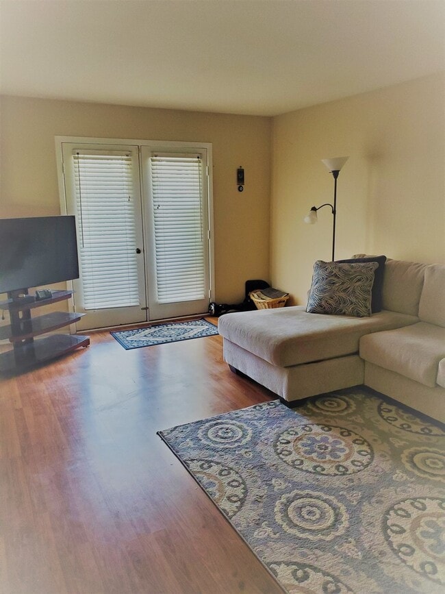 Photo - 107 Horatio Blvd House