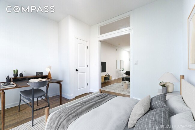 Photo - 315 E 5th St