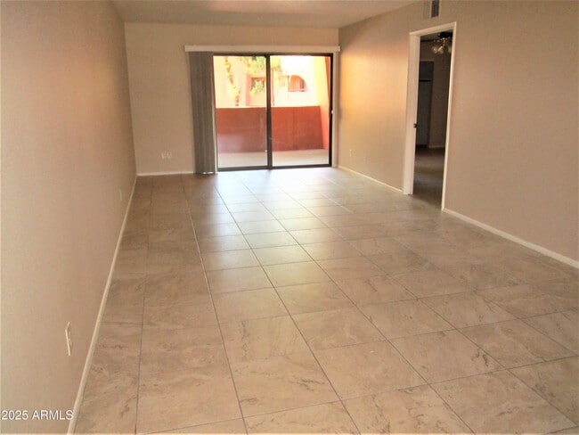 Photo - 12212 N Paradise Vlg Pkwy S Unit 208