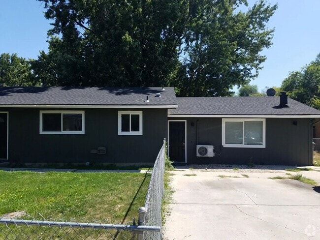 Building Photo - 3850 N Collister Dr Unit #A ( 1445) Rental