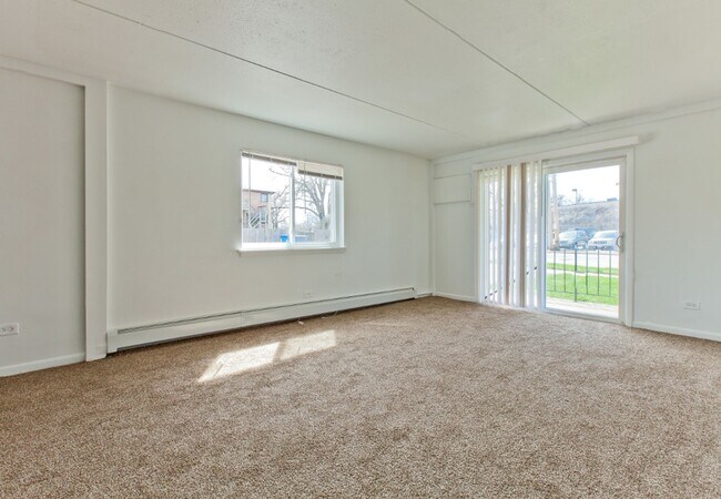 10 W 137th St