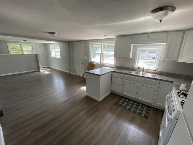 Photo - 504 S All Hallows St