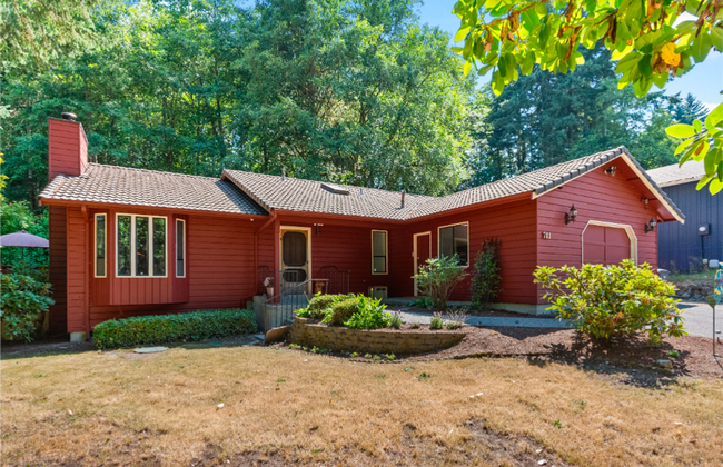 Photo - Tracyton Stunner! Available Now! 1/3 Acre FULLY Fenced.