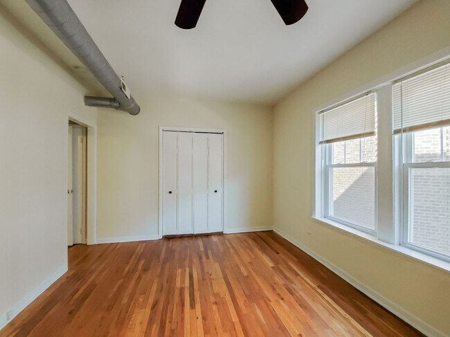 Photo - 3527.5 N Broadway Unit 2E