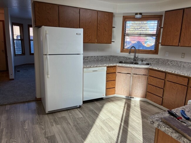Photo - Winter Special!!!!!!! $1,250 off the first month's rent with a 12-month lease!!!!
