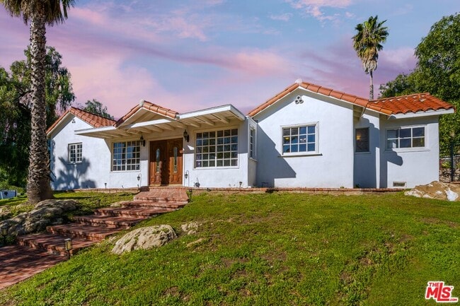 Photo - 10440 Johanna Ave