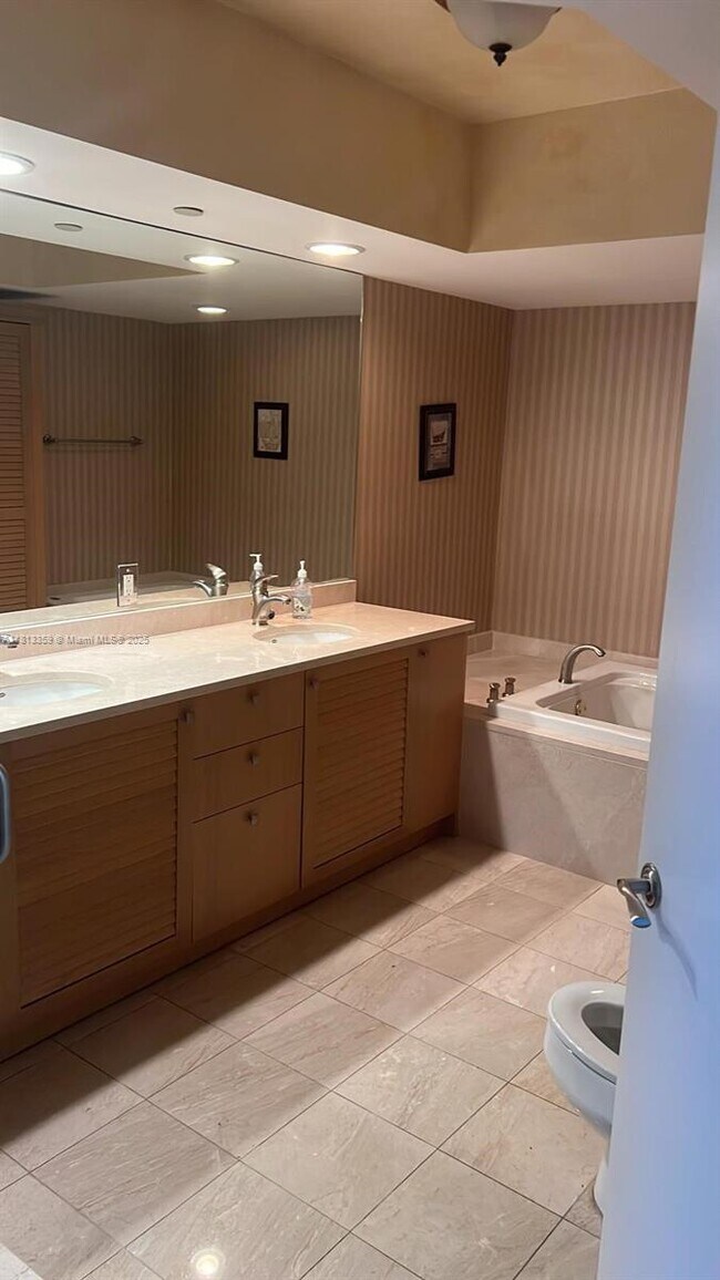 Photo - 16500 Collins Ave Unit 652