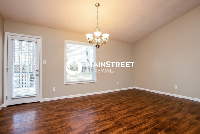 Photo - 3 Bedroom Pet-Friendly Home in Austell, GA with Main Street Renewal