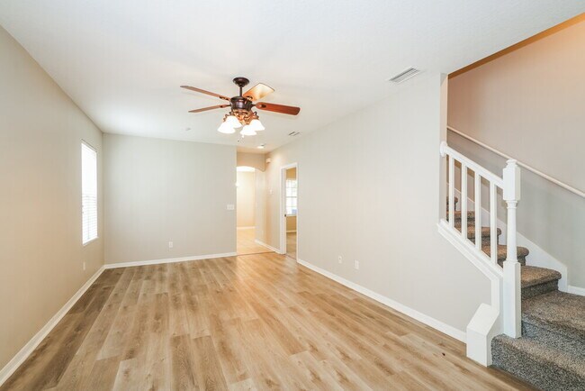 16014 Loneoak View Dr