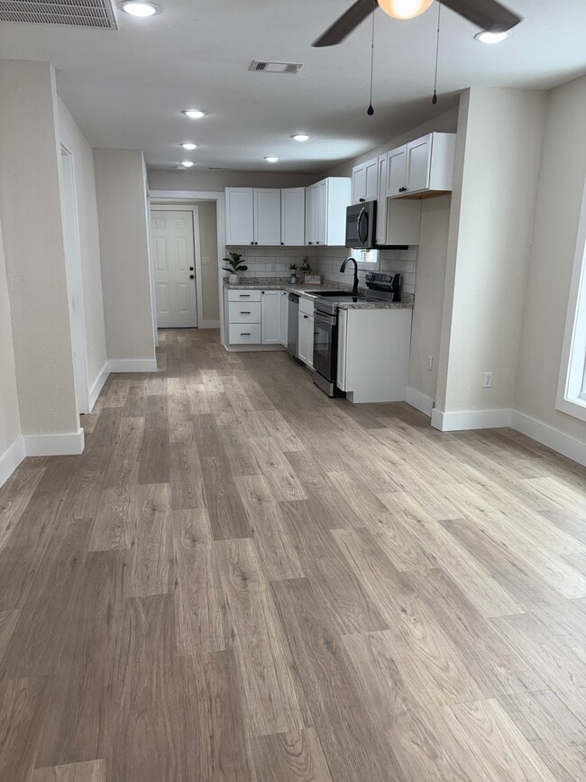 Photo - 613 N 2nd St