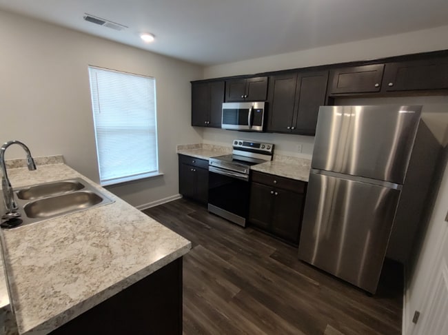 Building Photo - 66 Turning Stone Boulelvard Unit LP - 66 Turning Stone, 2