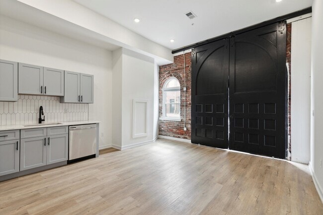 Building Photo - 1535 N Sydenham St Unit A