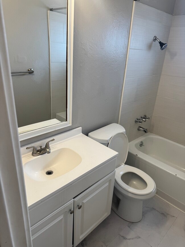 Photo - 3429 Adams Ln