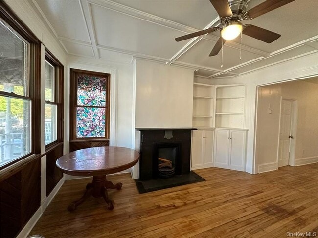 Photo - 118 W Main St Unit 1