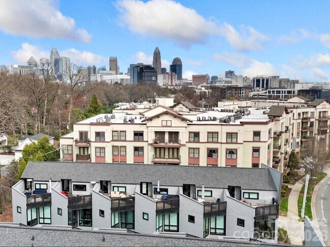 Photo - 1070 Kenilworth Ave