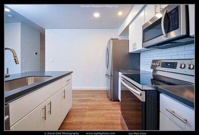 Photo - One bed, One bath Luxury Apartment at Stewart Meadows - Available June Unidad 102