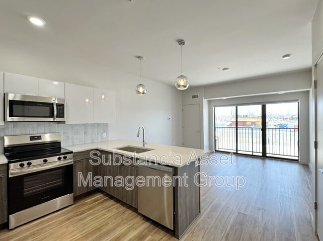 Photo - 1653 Midtown Pl