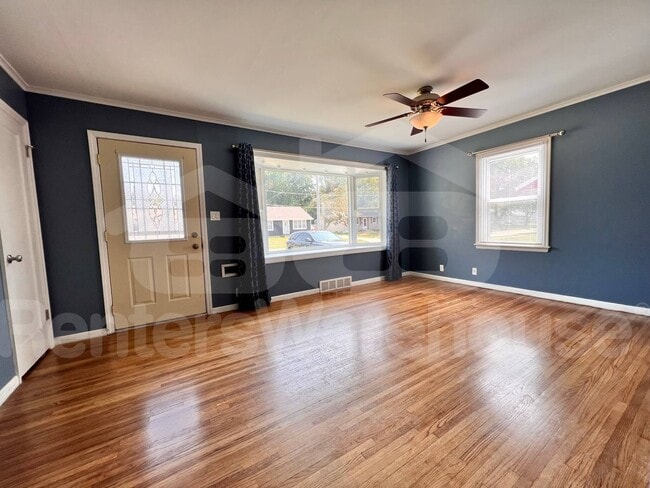 Photo - 3846 48th Pl