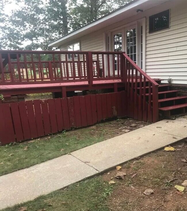 Photo - 185 Cavalier Ct