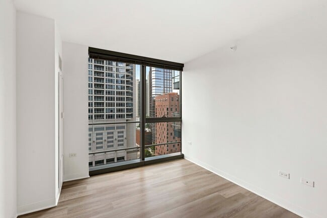 Photo - 343 W Wolf Point Plaza Unit 343-22