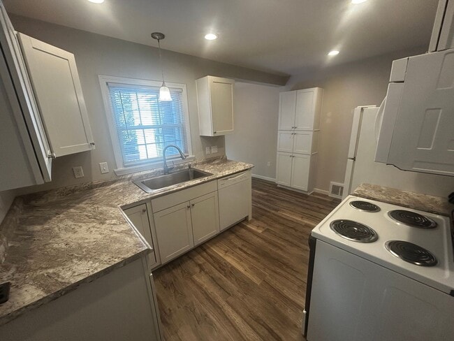 Photo - Charming 3 Bedroom, 2 Bathroom Home in Cuy...